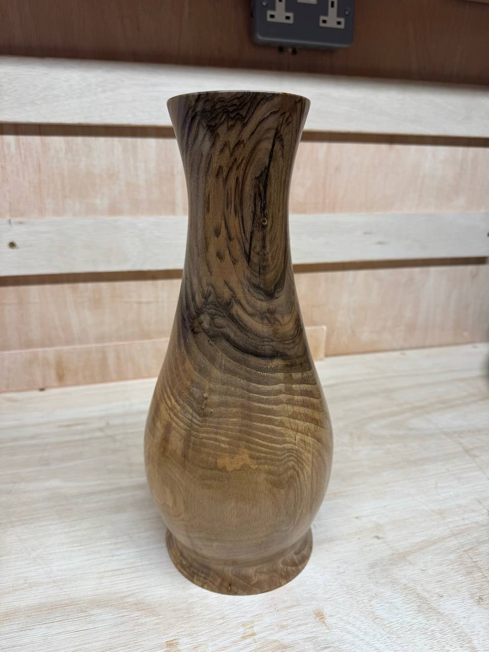 The finished vase - front view showing the grain flow