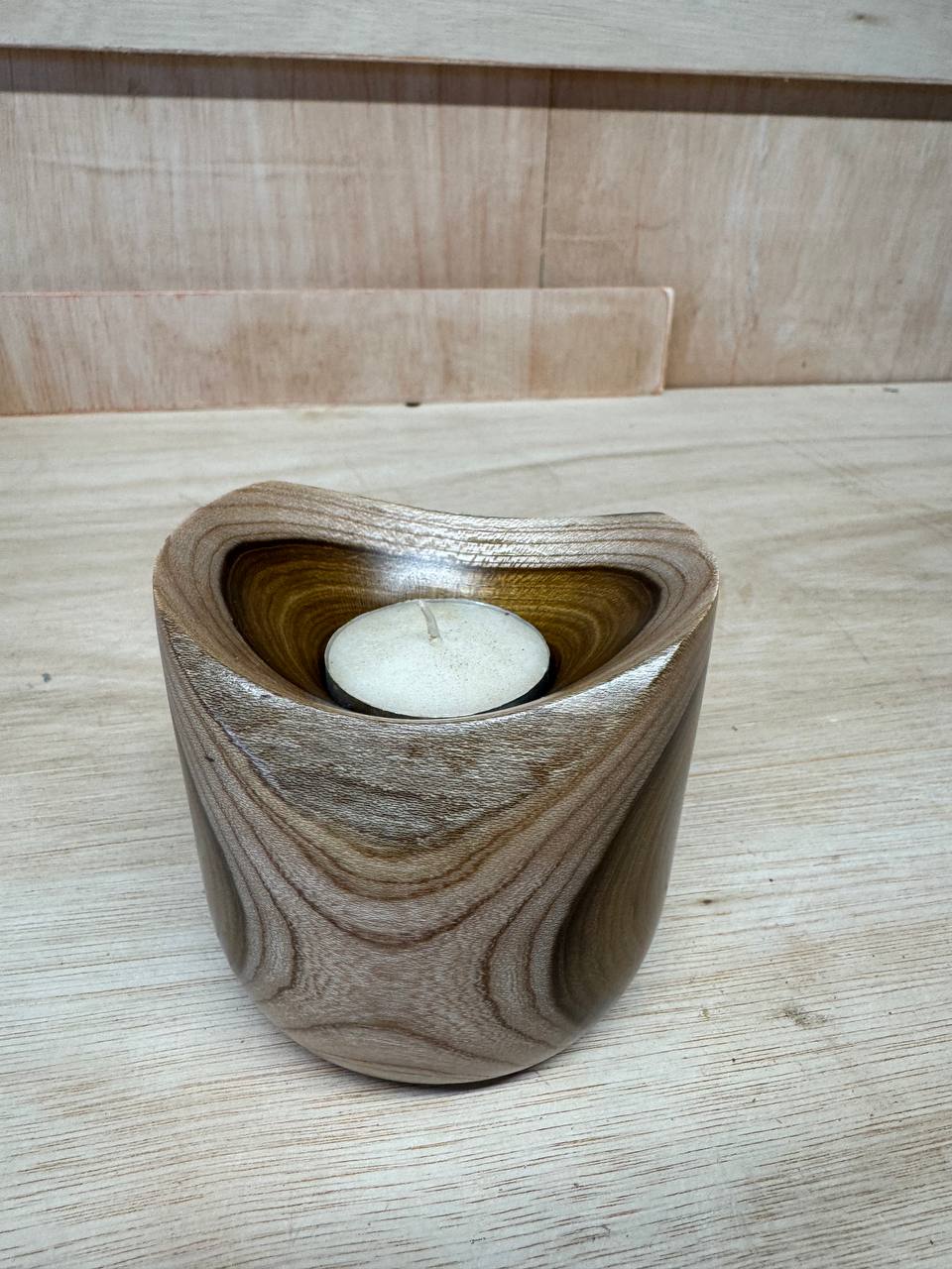 Second angle - the heartwood wraps around the form
